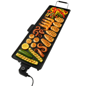 Cable desmontable con termostato Superficie de cocción: 100 x 23 cm Ajuste de calor: 5 Manija fría al tacto Recubrimiento antiadherente a la piedra Trampa de grasa Pies antideslizantes Luces indicadoras de energía Cable de alimentación: 1m Potencia: 2000 vatios.